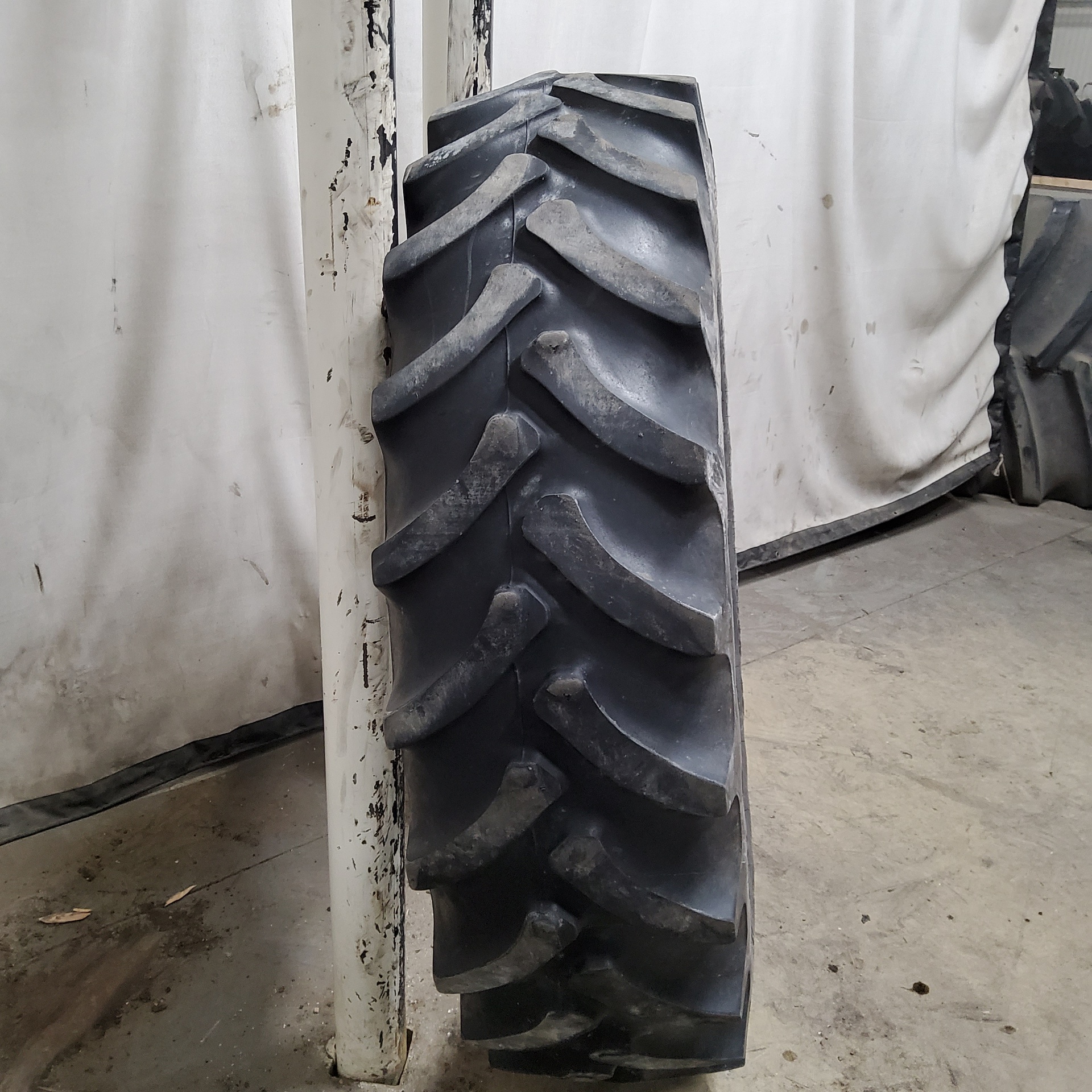 Used380 80R38 Firestone Radial All Traction DT R 1W Agricultural Tires