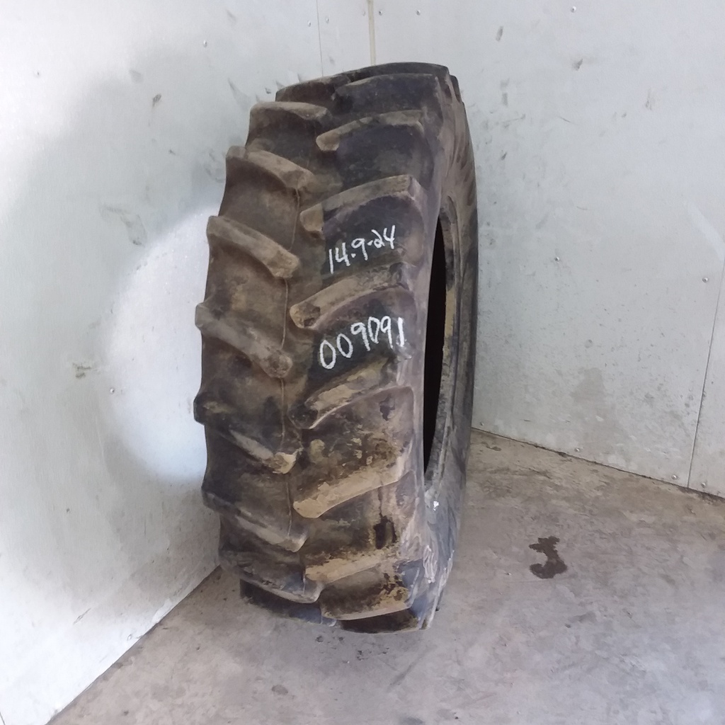 14.9/-24 Firestone Super All Traction II 23 R-1 , D (8 Ply) 80%