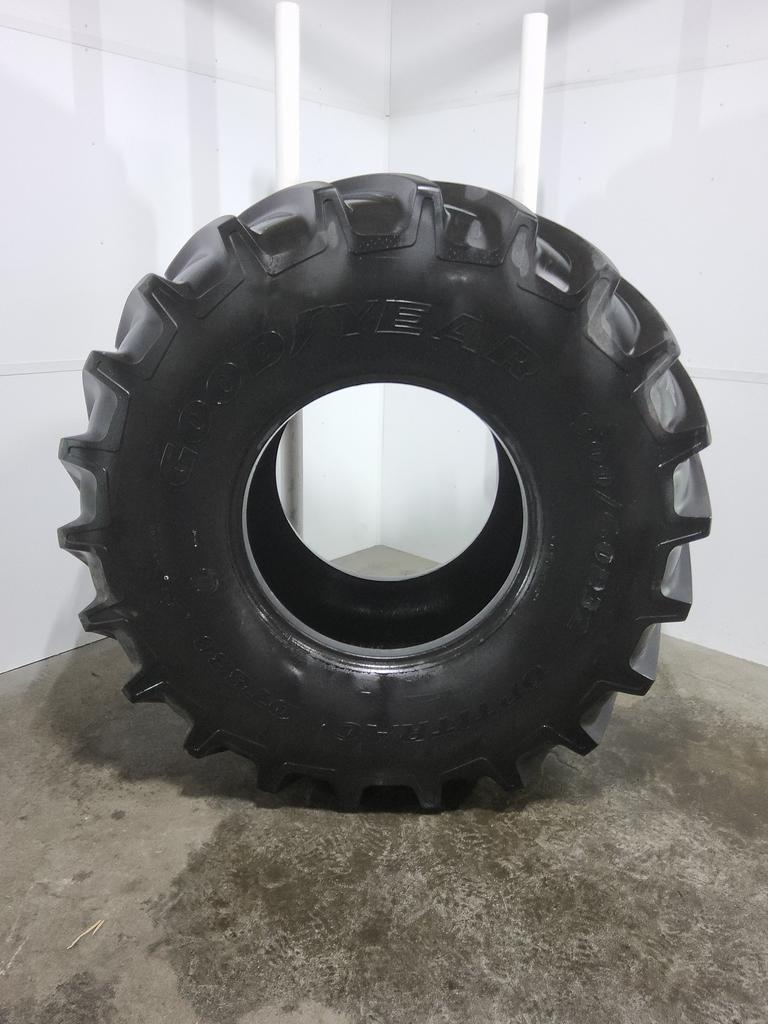 900/60R32 Goodyear Farm DT830 Optitrac R-1W 176B 90%