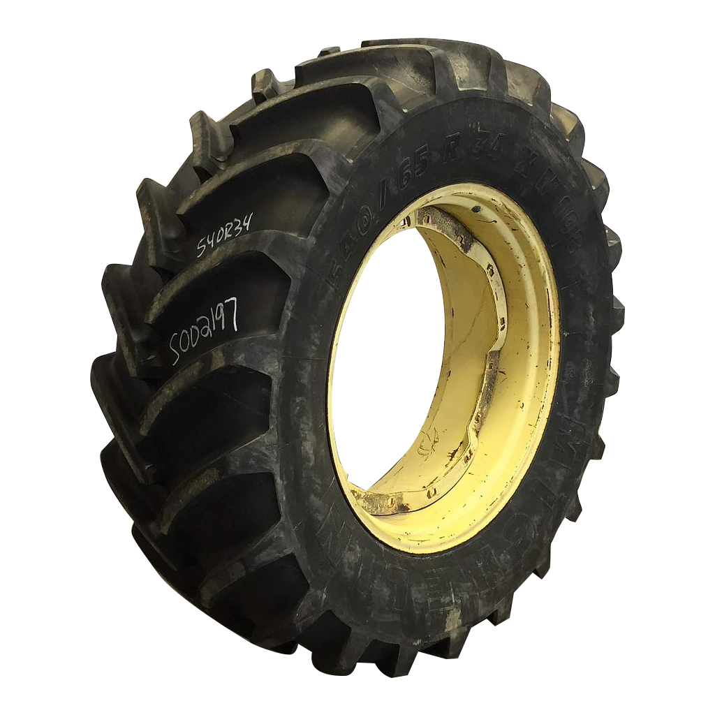 USED 540/65R34 Michelin Multibib(XM108) R-1W on John Deere Yellow