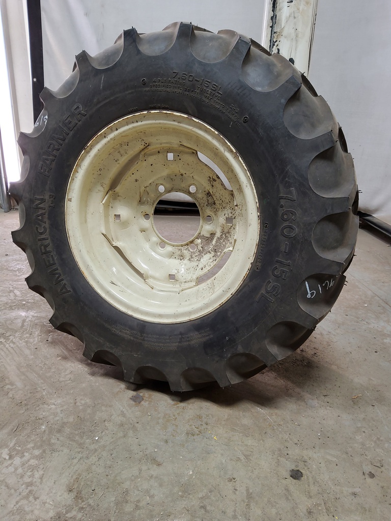 7.60/-15 American Farmer (STA) Traxion Cleat I-3, B (4 Ply)