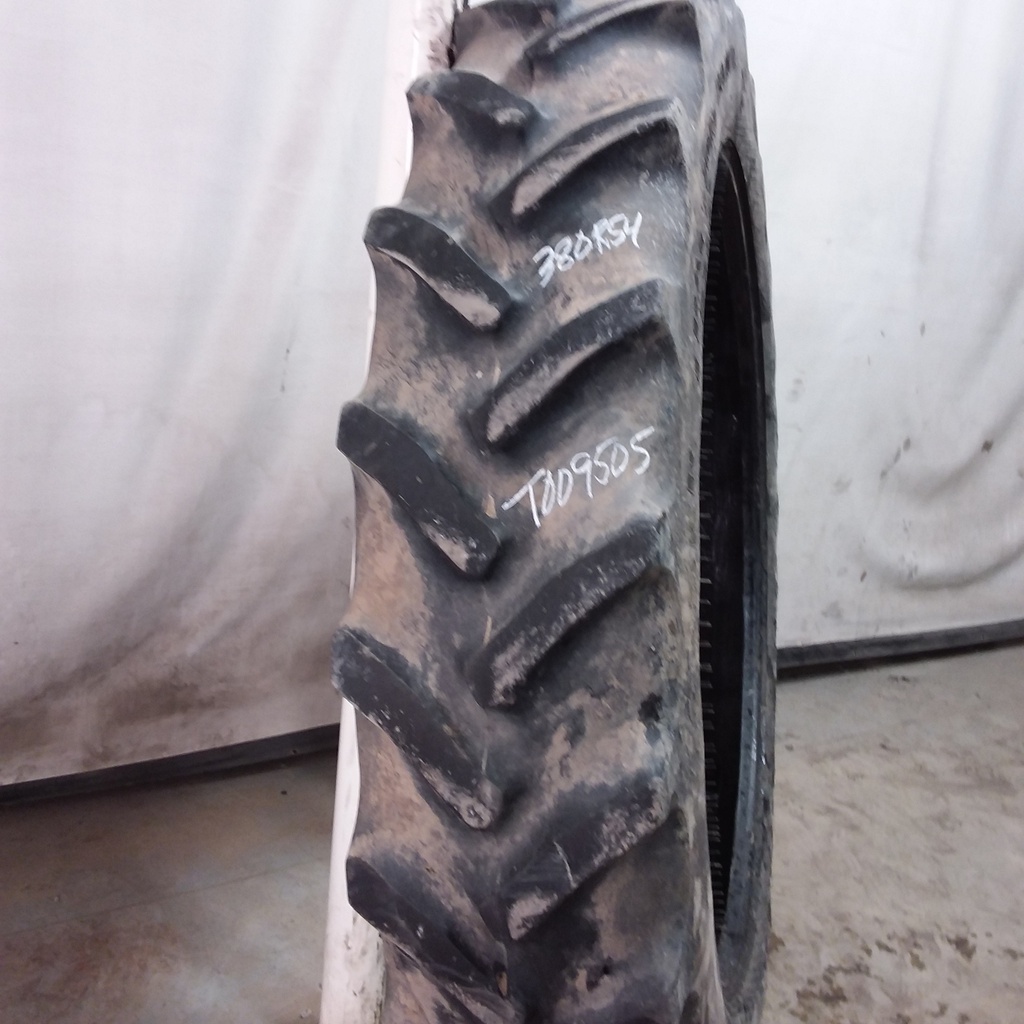 380/90R54 Goodyear Farm DT800 Super Traction R-1W 152 B 40%