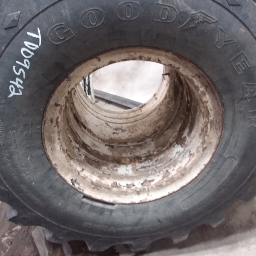 48/31.00-20 Goodyear Farm Super Terra Grip HF-2 on Off White 0-Hole Terra Rim 60%
