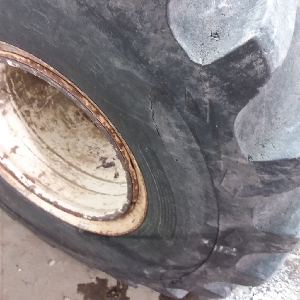 48/31.00-20 Goodyear Farm Super Terra Grip HF-2 on Off White 0-Hole Terra Rim 60%