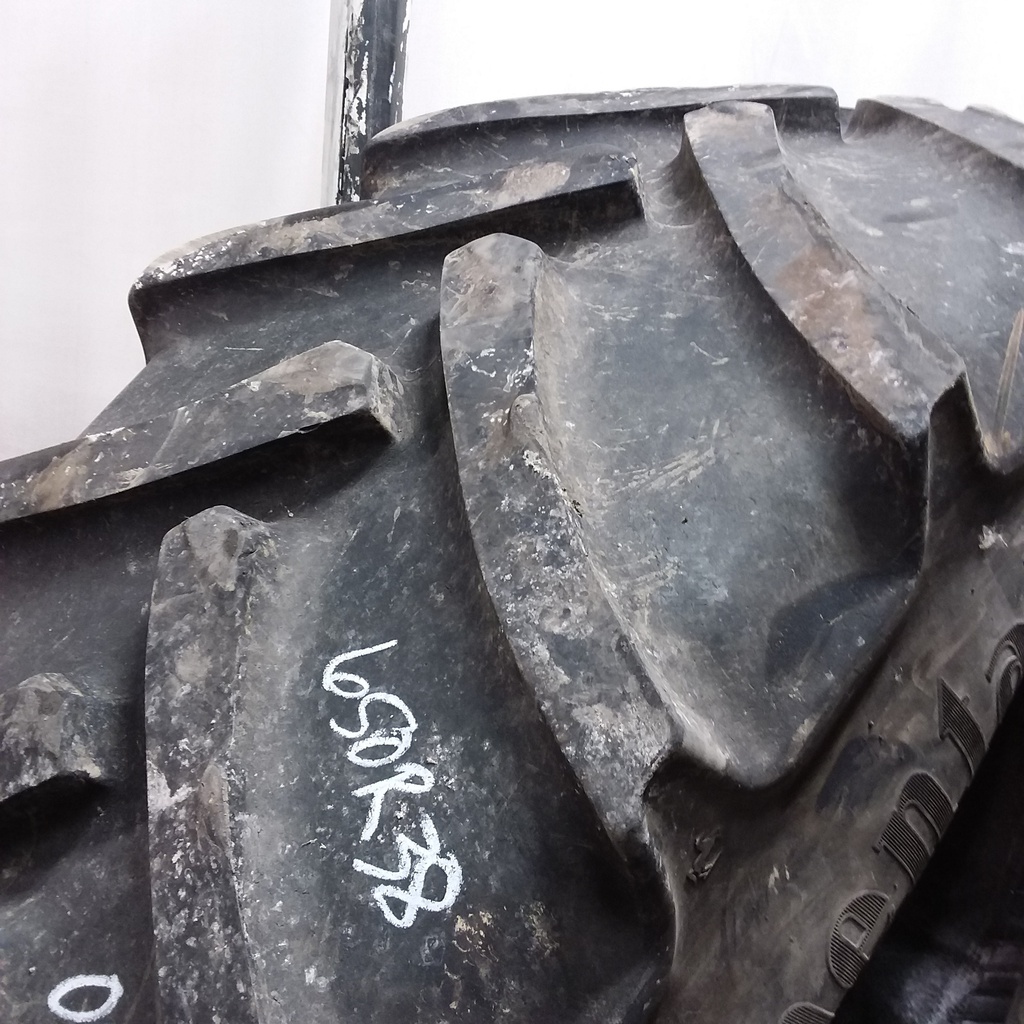 650/65R38 Continental AC65 Contract R-1W 160 A8 60%