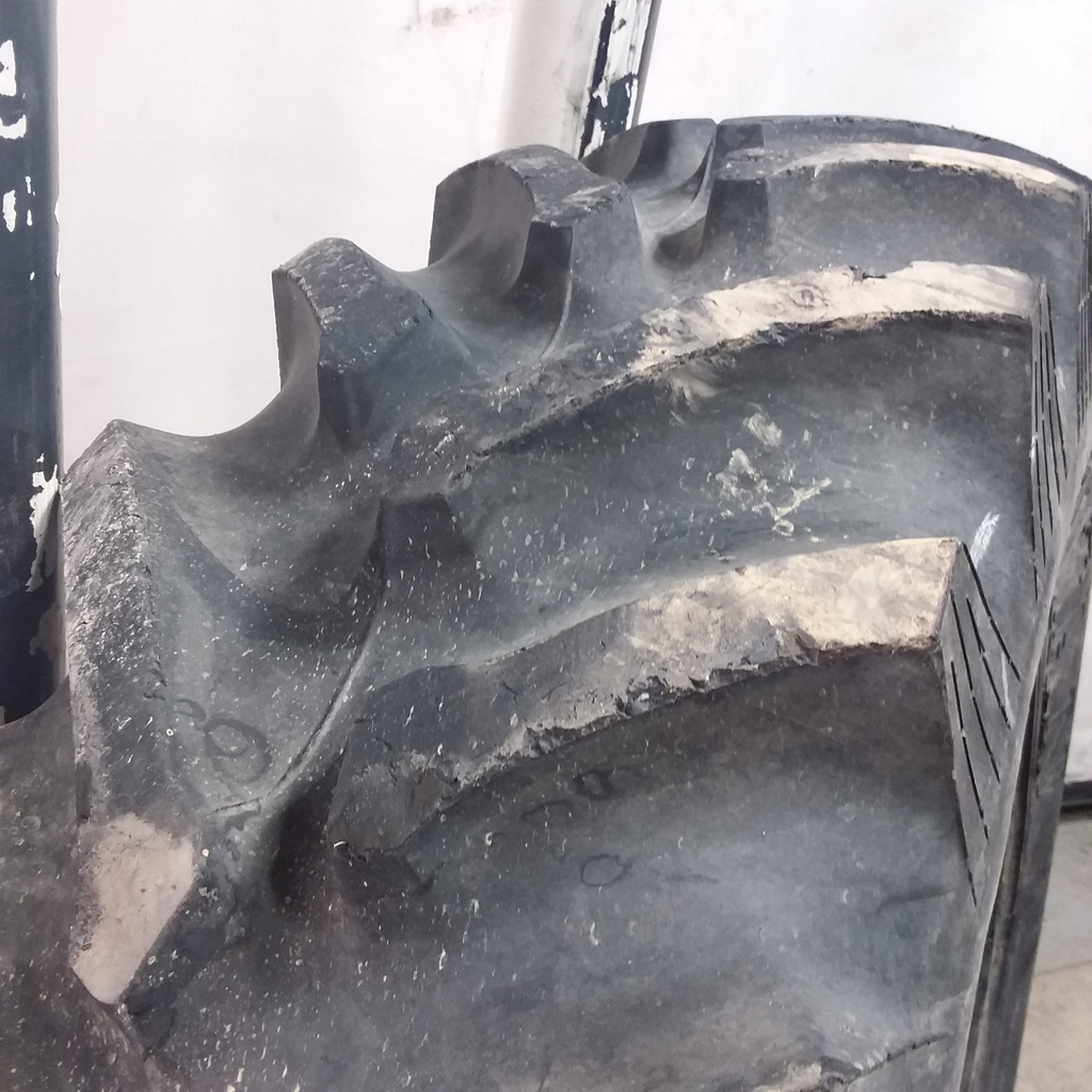 420/90R30 Titan Farm Hi Traction Lug Radial R-1 142 B 95%