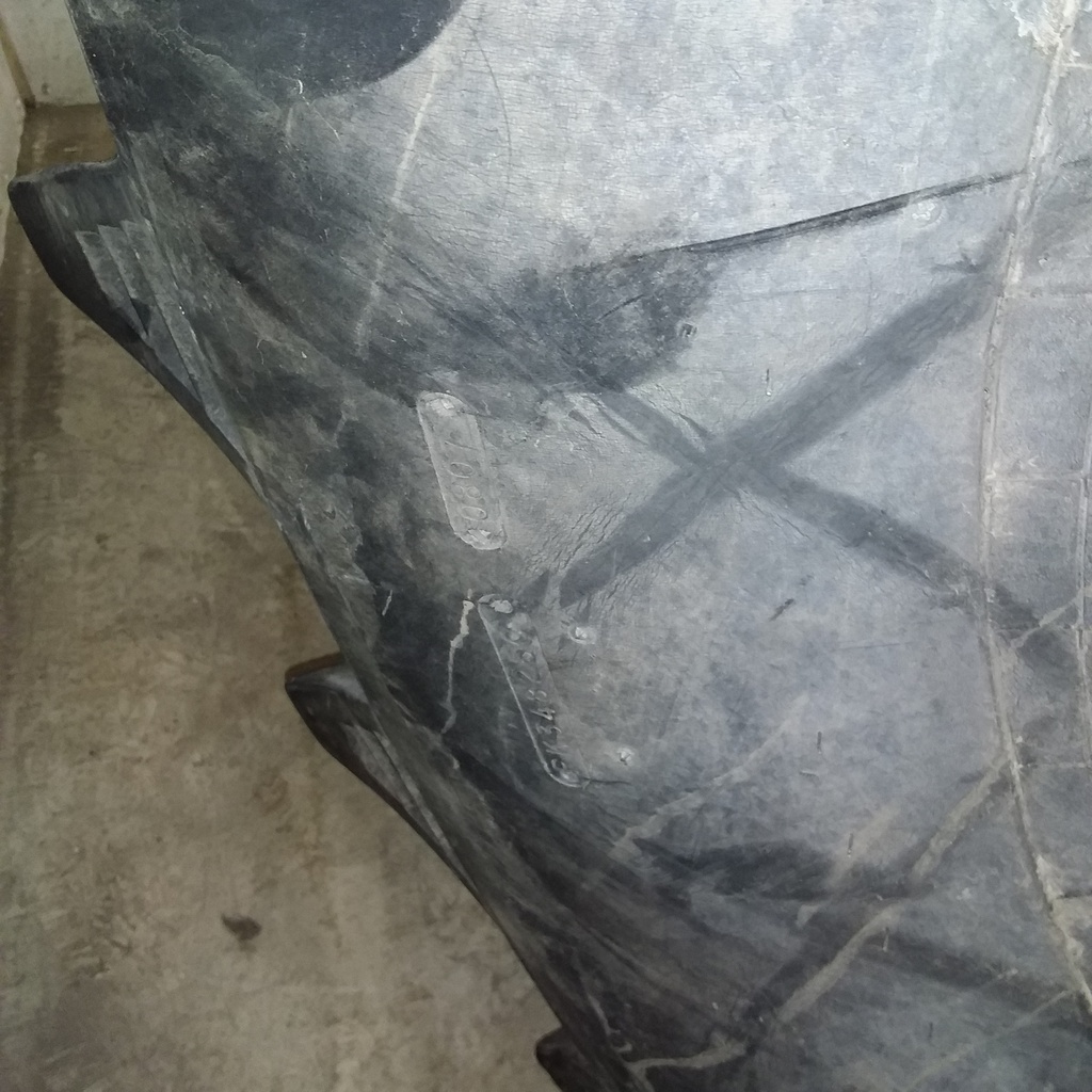 900/60-32 Trelleborg T414 R-1W 176 A8 80%