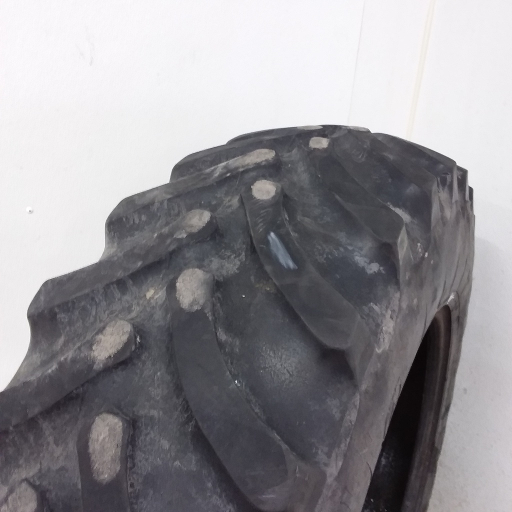 380/85R34 Firestone Radial All Traction FWD R-1 137 B 50%