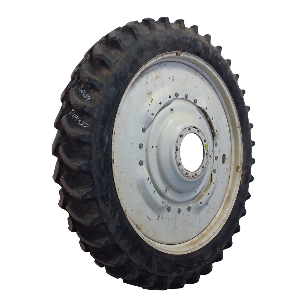 320/90R54 Firestone Radial All Traction DT R-1W on New Holland White 10-Hole Waffle Wheel (Groups of 3 bolts) 60%