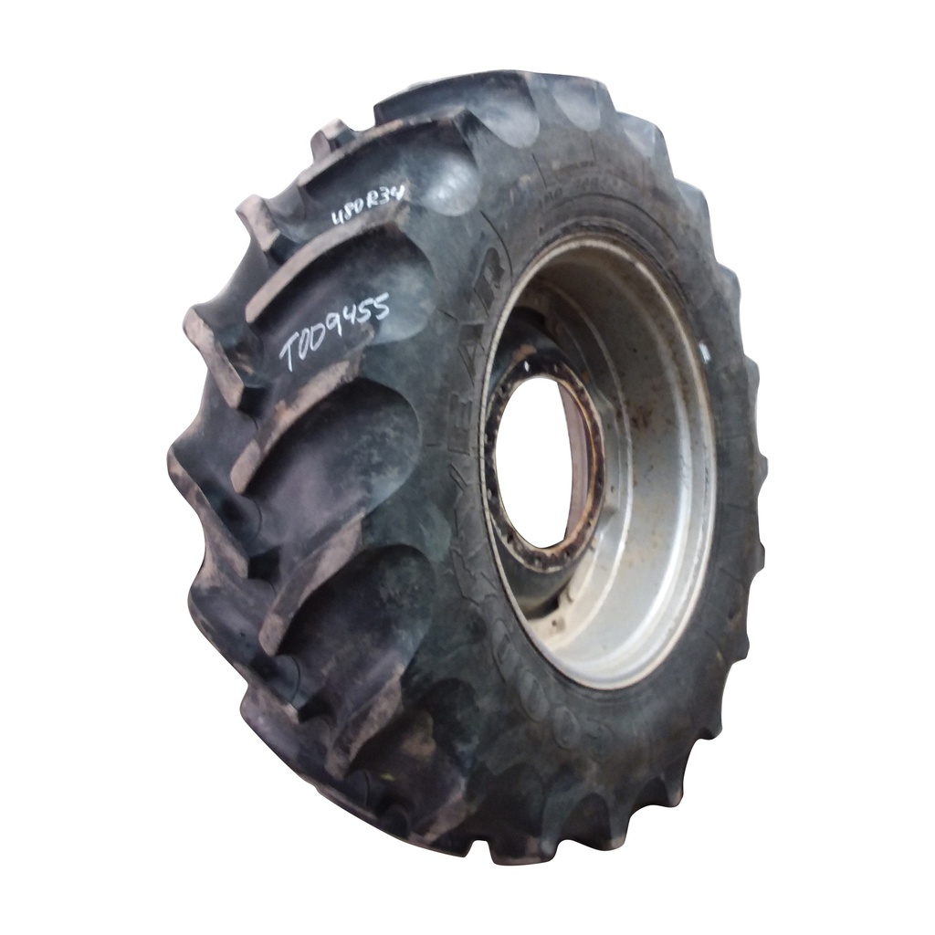 480/70R34 Goodyear Farm DT810 Super Traction R-1W on Case IH Silver Mist/Black 12-Hole Waffle Wheel (Groups of 2 bolts) 60%