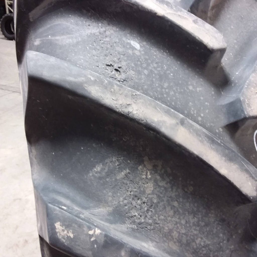 800/65R32 Michelin MegaXBib (M28) R-1W 172 B 85%