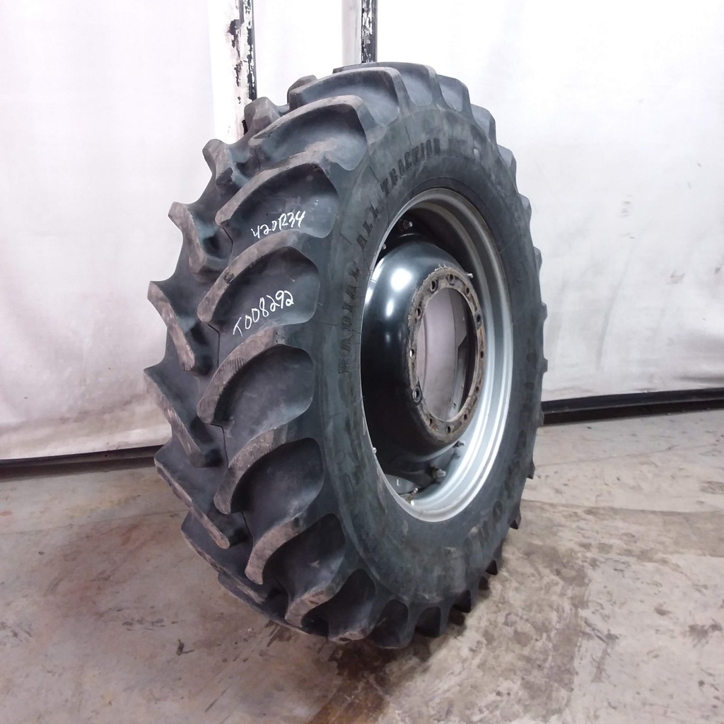 420/85R34 Firestone Radial All Traction DT R-1W on Case IH Silver Mist/Black 12-Hole Waffle Wheel (Groups of 2 bolts) 95%