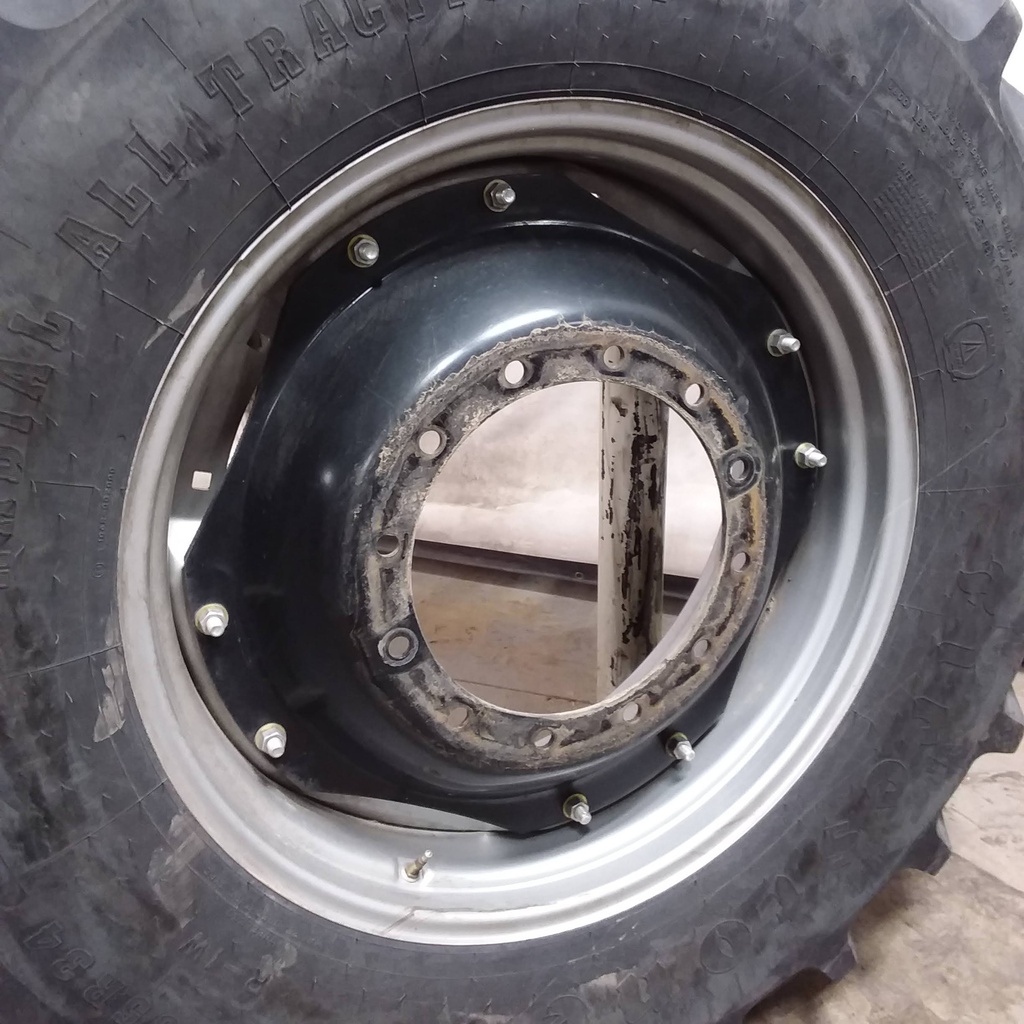 420/85R34 Firestone Radial All Traction DT R-1W on Case IH Silver Mist/Black 12-Hole Waffle Wheel (Groups of 2 bolts) 95%