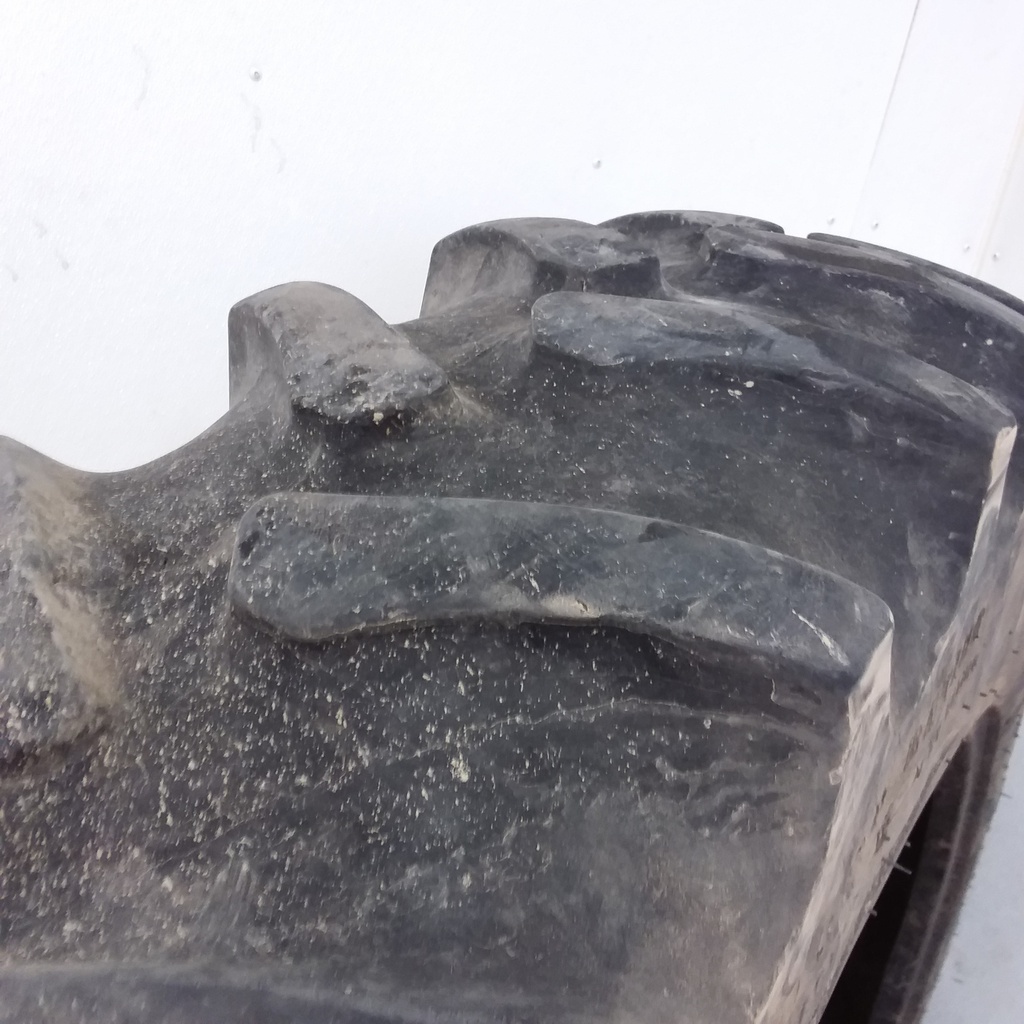14.9/R46 Firestone Radial All Traction 23 R-1 142 B, E (10 Ply) 75%