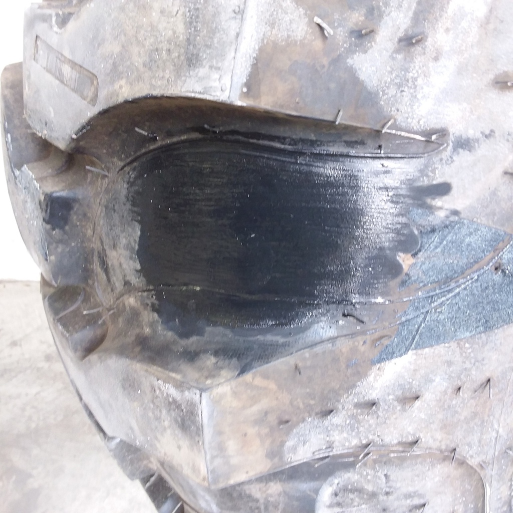 16.9/-24 Titan Farm Industrial Tractor Lug R-4, D (8 Ply) 95%