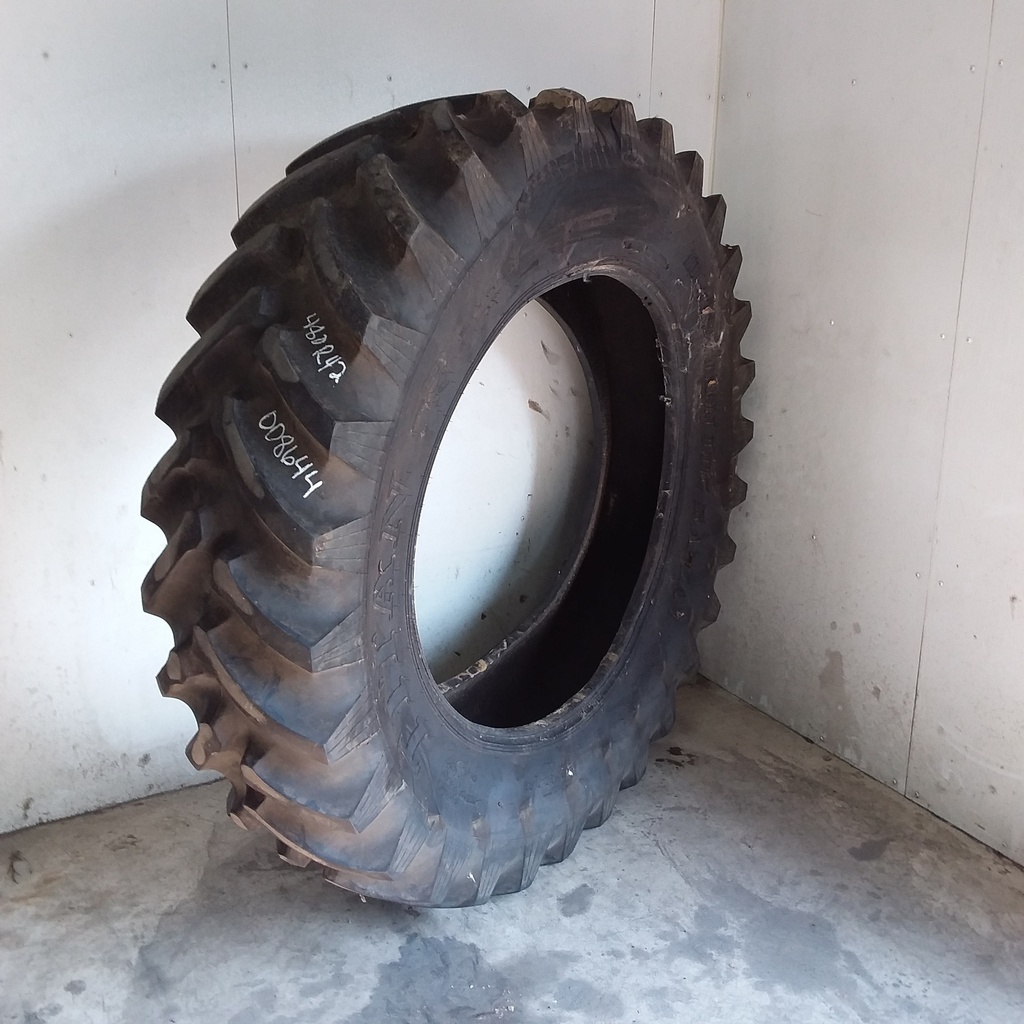 480/80R42 Titan Farm Hi Traction Lug Radial R-1 151 B 85%