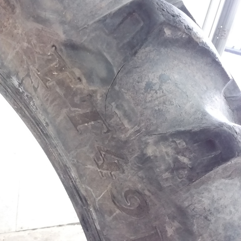 320/90R46 Titan Farm TT49V Radial R-1W 148 B 50%