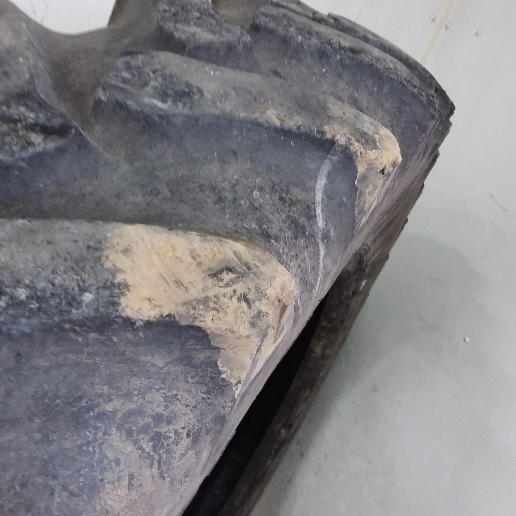 320/90R46 Titan Farm TT49V Radial R-1W 148 B 50%