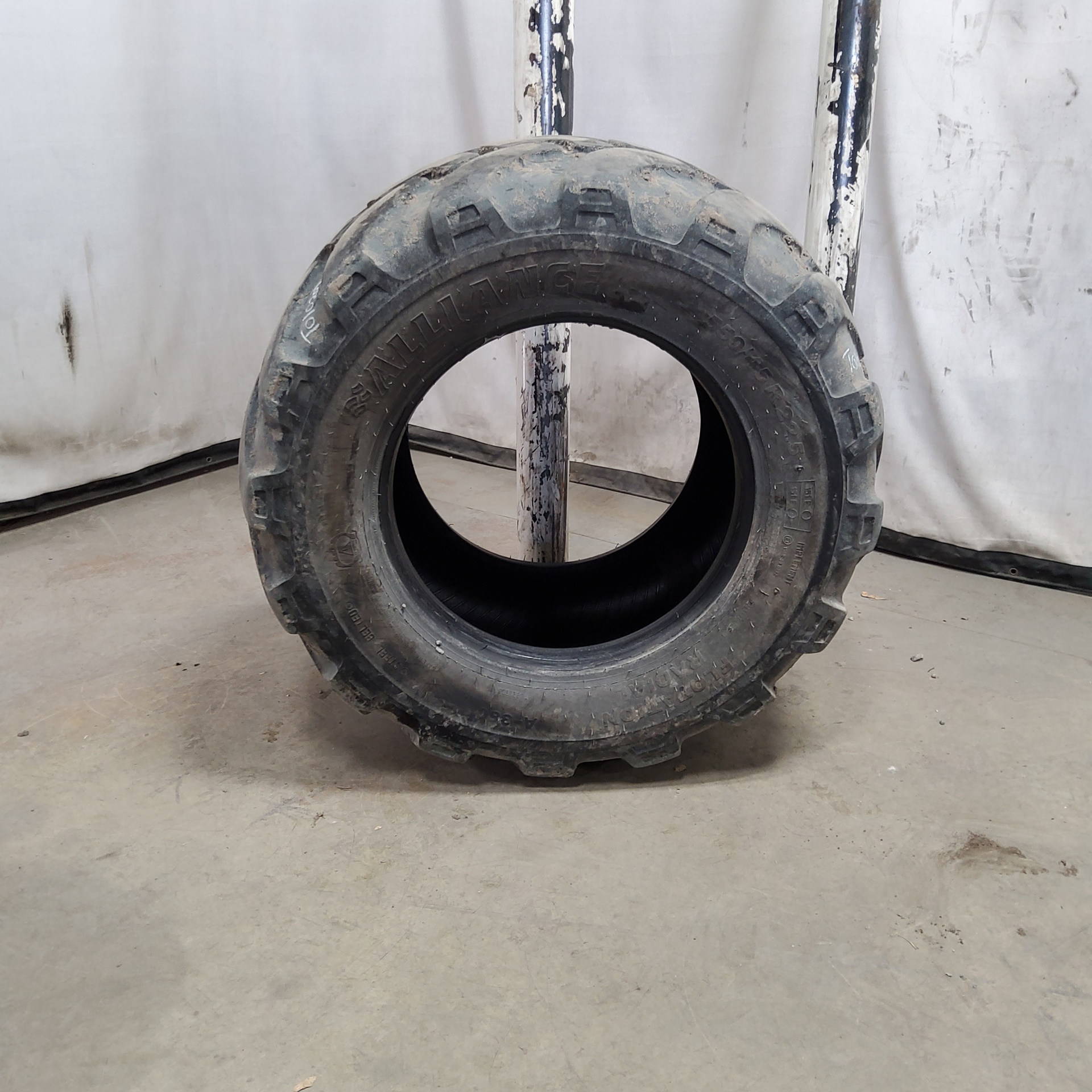 Used550/45R22.5 Alliance 380 Flotation Radial I2 Agricultural Tires