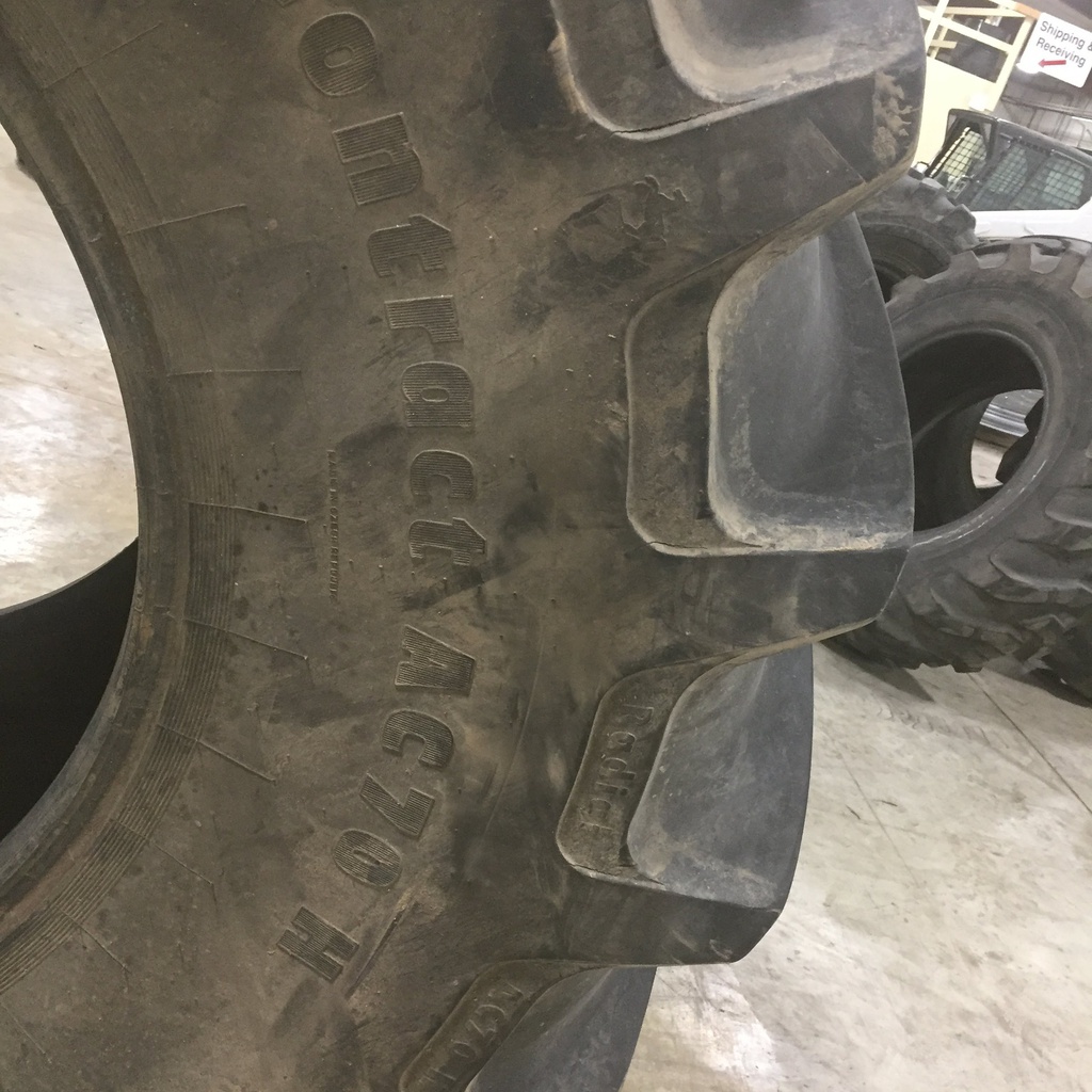 800/65R32 Continental AC70 Radial R-1W 172 A8 65%