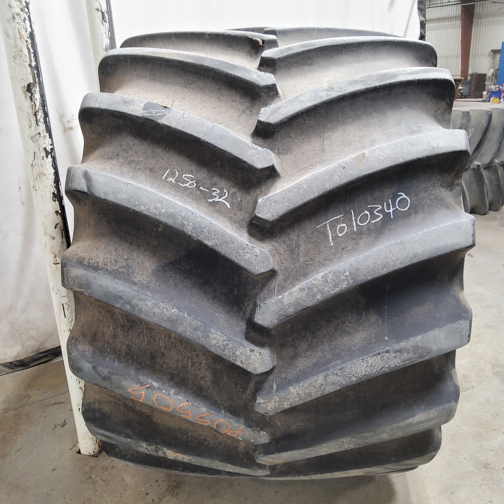 Used1250/4532 Firestone Flotation 23 DT R1W Agricultural Tires for