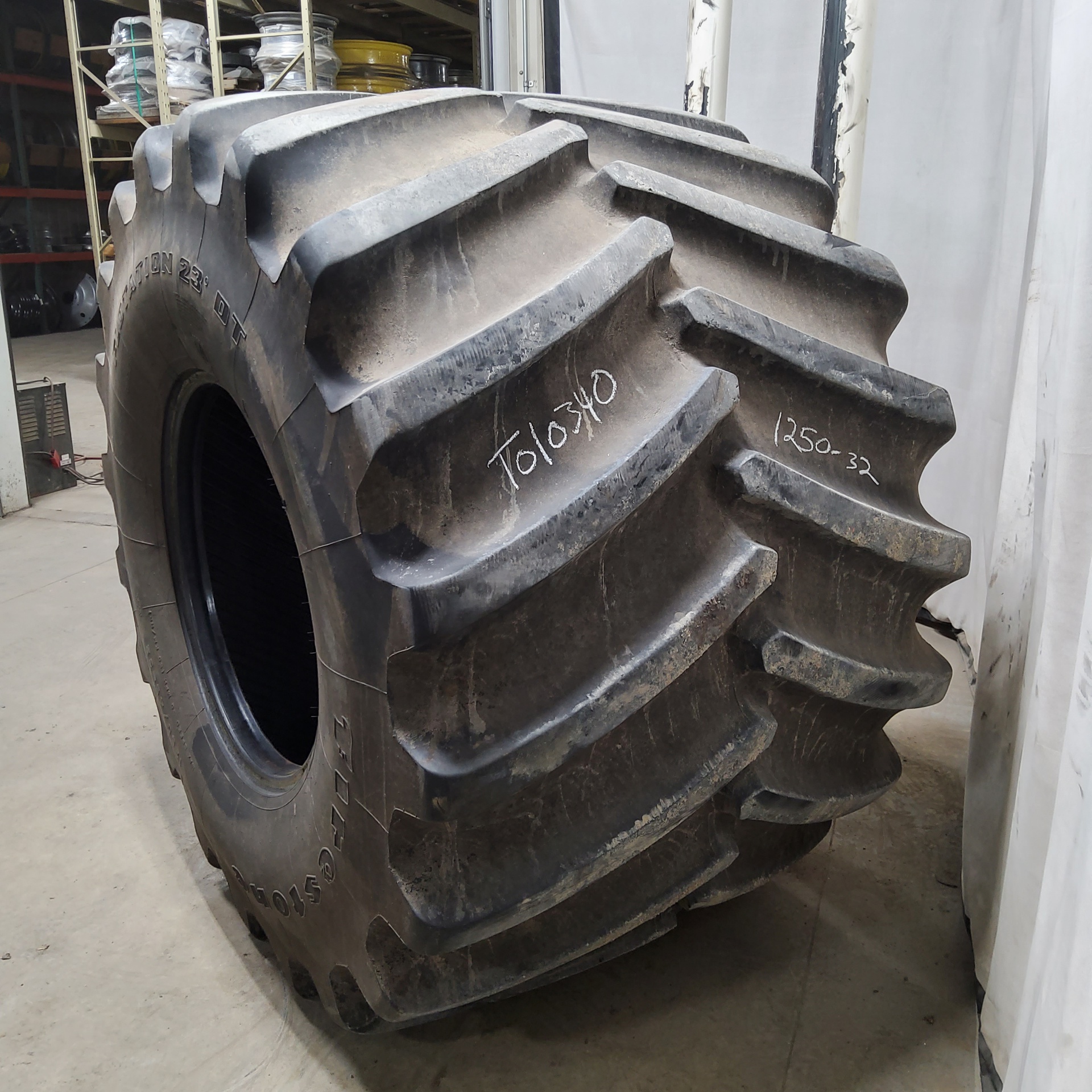 Used1250/4532 Firestone Flotation 23 DT R1W Agricultural Tires for