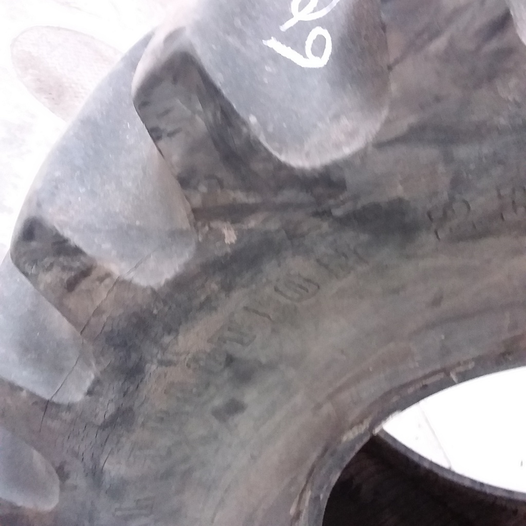 23.1/-26 Firestone Super All Traction 23 R-1, D (8 Ply) 90%