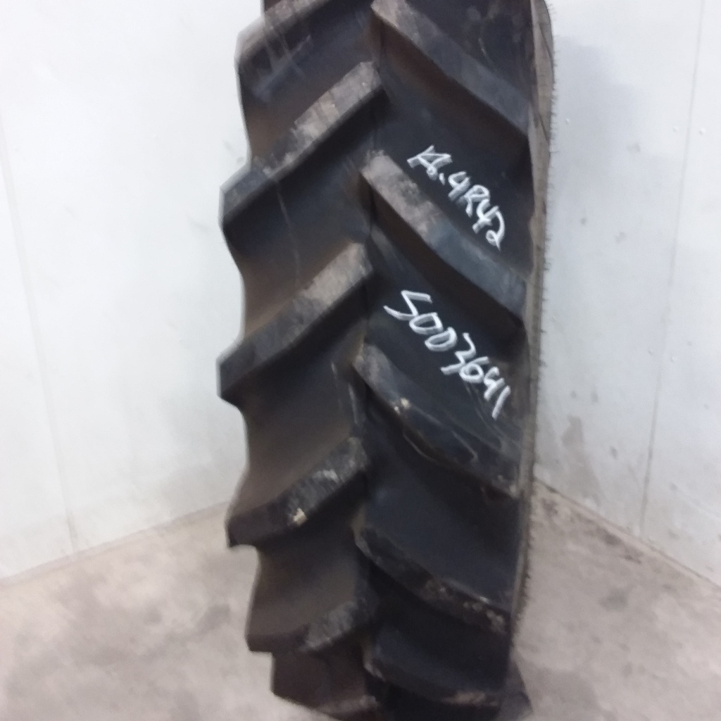 18.4/R42 Goodyear Farm Super Traction Radial R-1W 148 B 99%