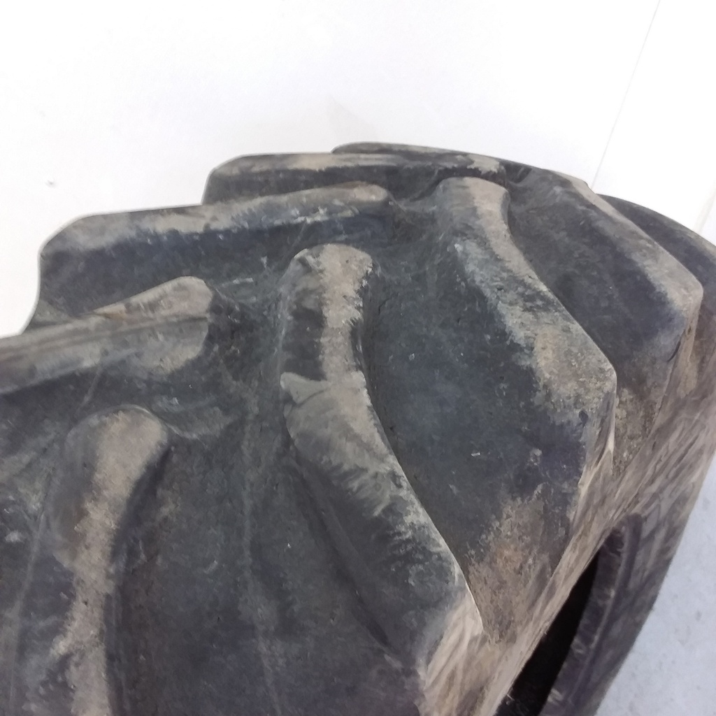 380/85R34 Firestone Radial All Traction FWD R-1 137 B 55%