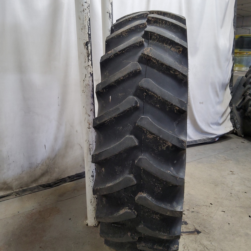 520/85R42 Firestone Radial All Traction 23 R-1 157 B 95%