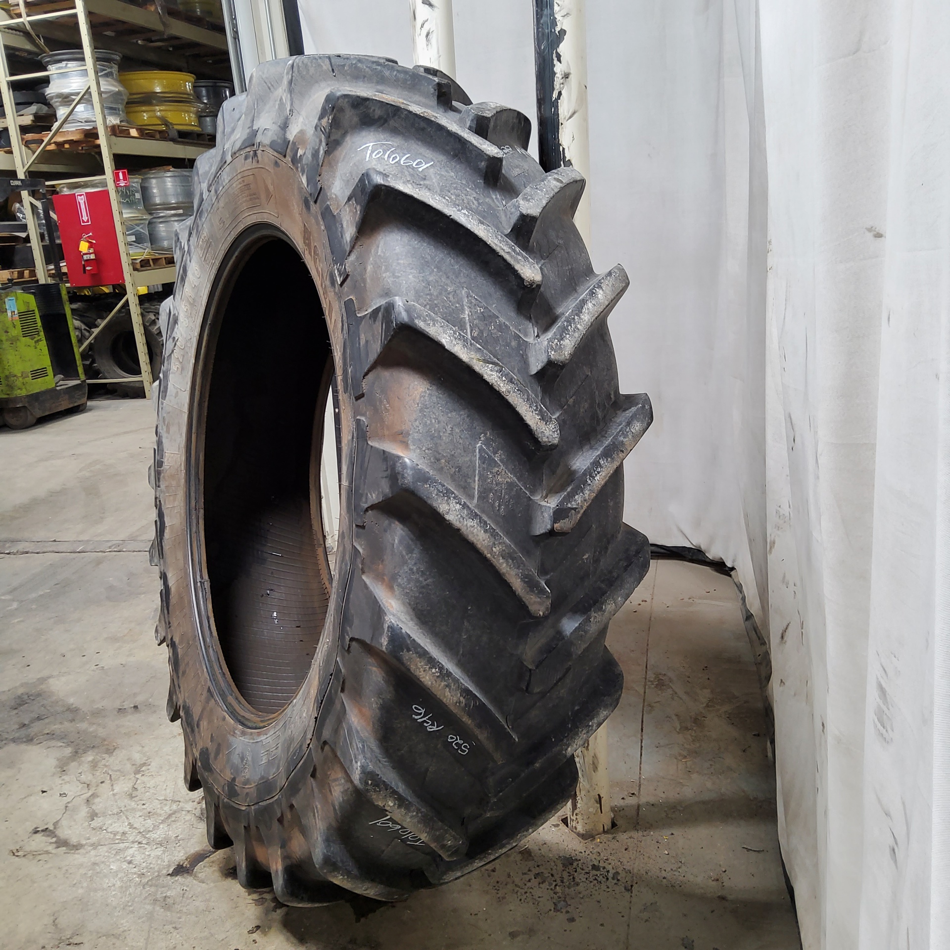 Used520/85R46 Michelin AgriBib R1W Agricultural Tires for Sales NTS