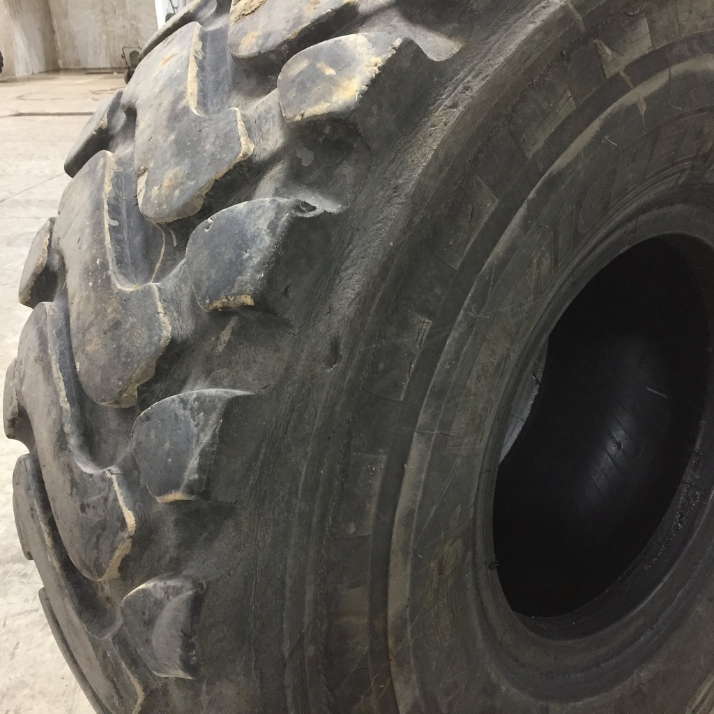 23.5/R25 Michelin XHA2 L-3 195 A2 75%