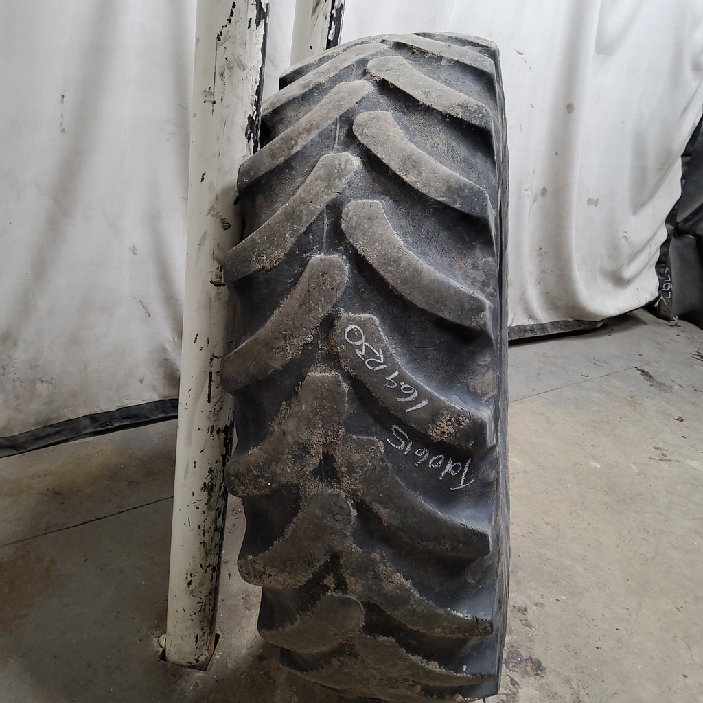 16.9/R30 Firestone Radial All Traction FWD R-1 141 A8, F (12 Ply) 30%