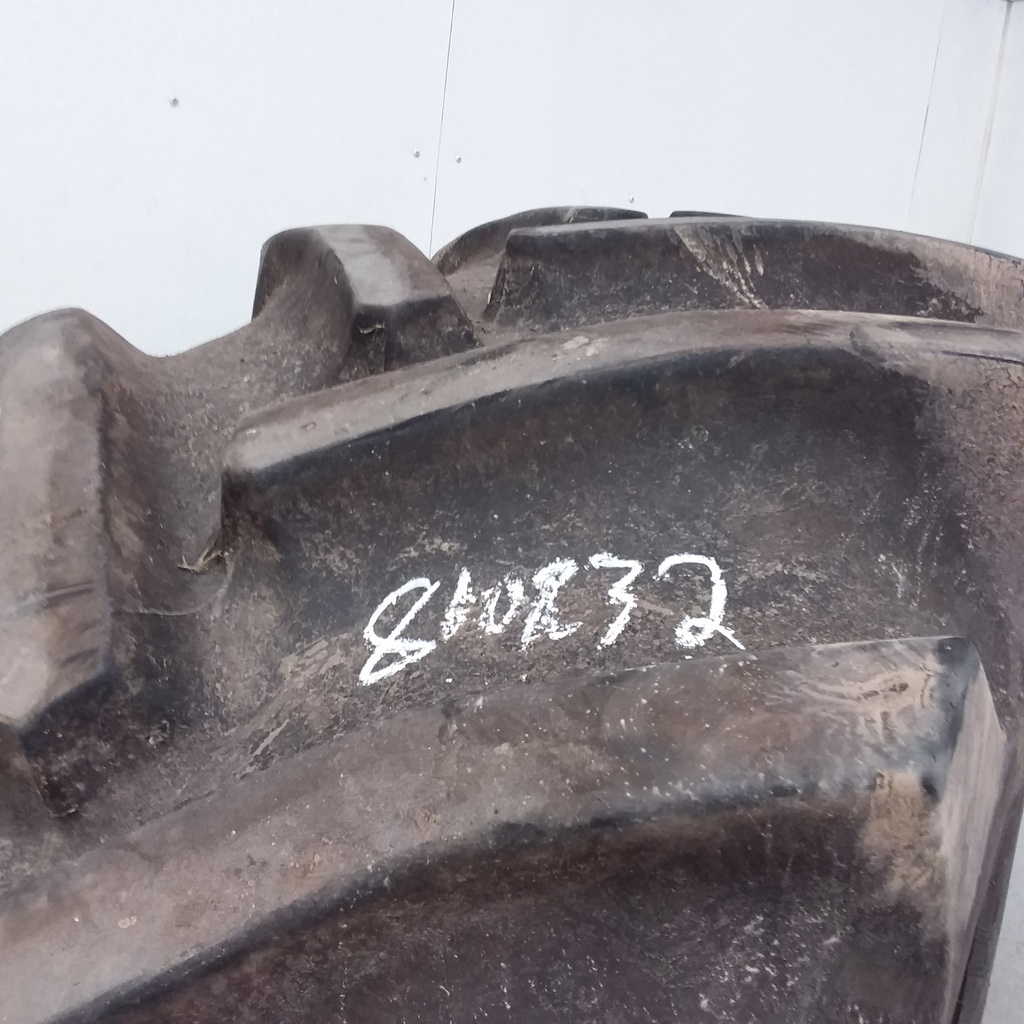 800/65R32 Goodyear Farm Super Traction Radial R-1W 172 B 85%