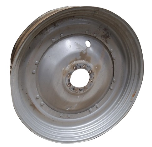 8-Hole Stub Disc (groups of 2 bolts) Center for 42"-54" Rim, Case IH Silver Mist