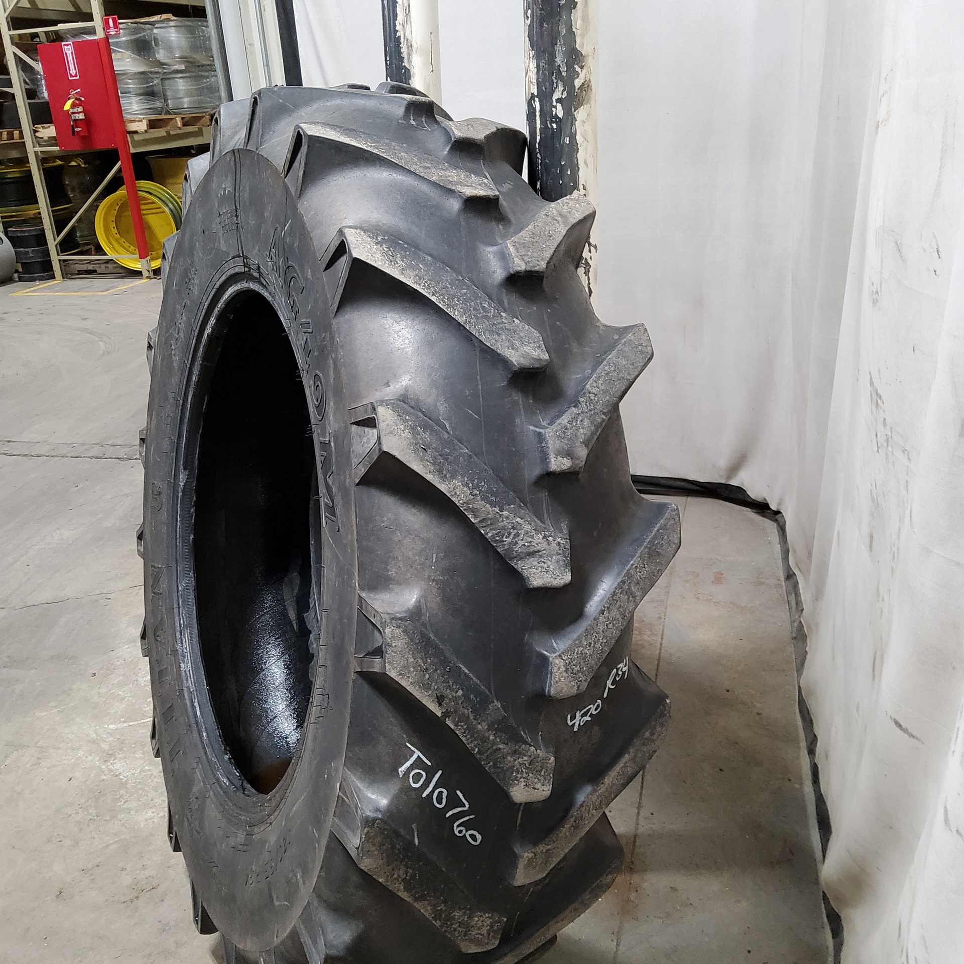 Used420/85R34 Titan Farm AG49M Radial R1W Agricultural Tires for Sales