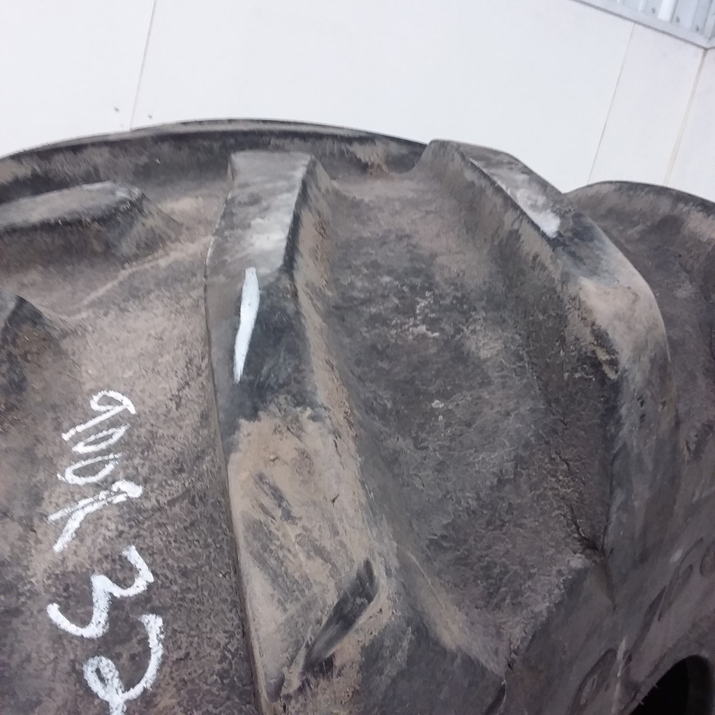 900/60R32 Trelleborg TM2000 R-1W 181 A8 95%