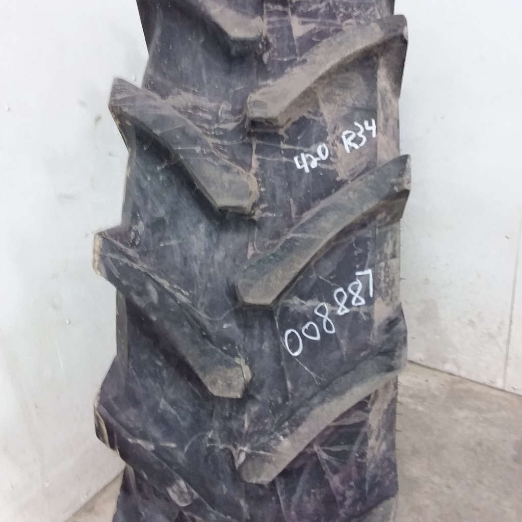 420/85R34 Trelleborg TM600 R-1W 147 A8 90%