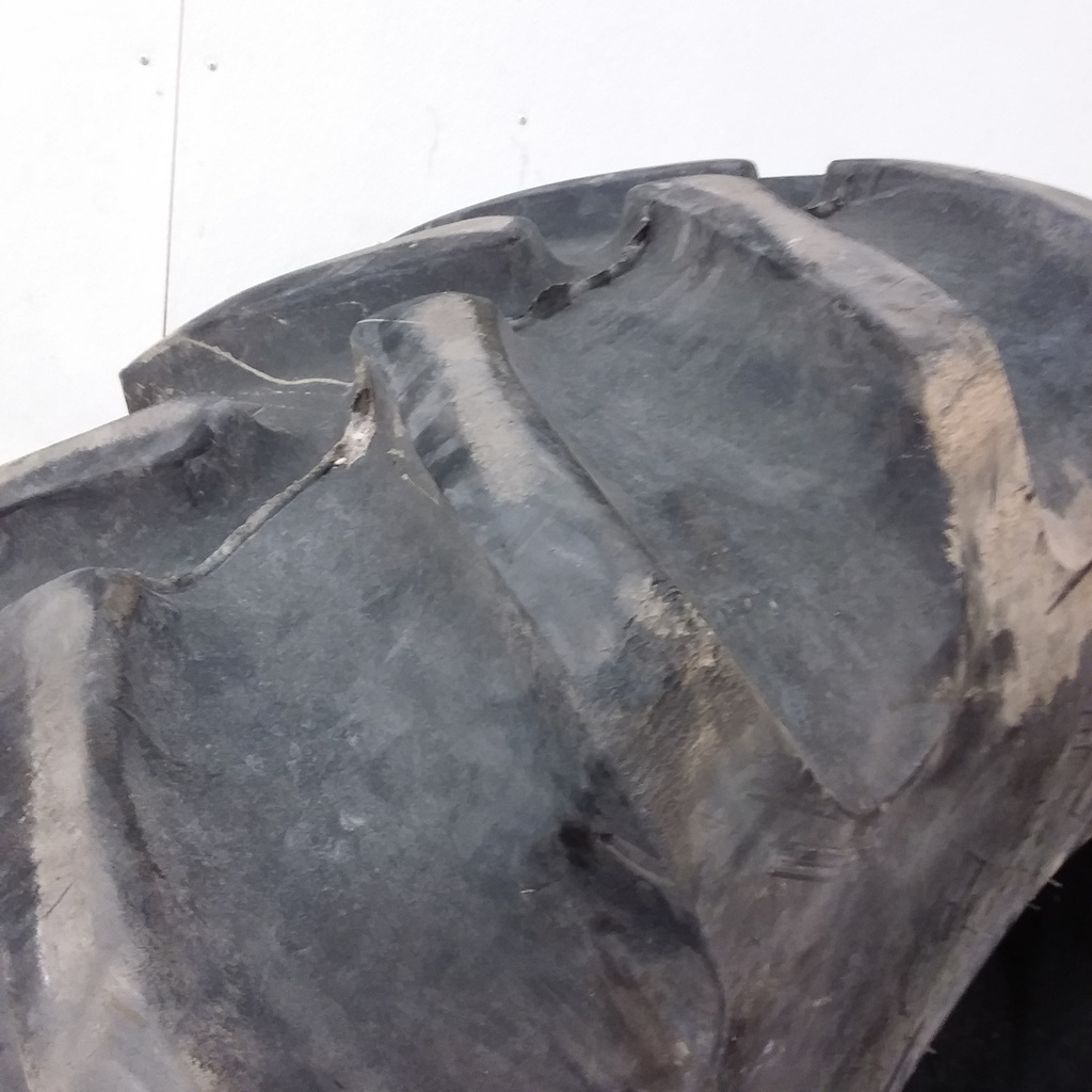 20.8/R38 Firestone Radial All Traction 23 R-1 153 A8 85%