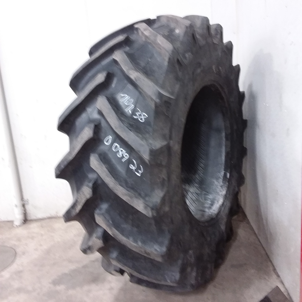 710/70R38 Titan Farm AG49M Radial R-1W 177 B 80%