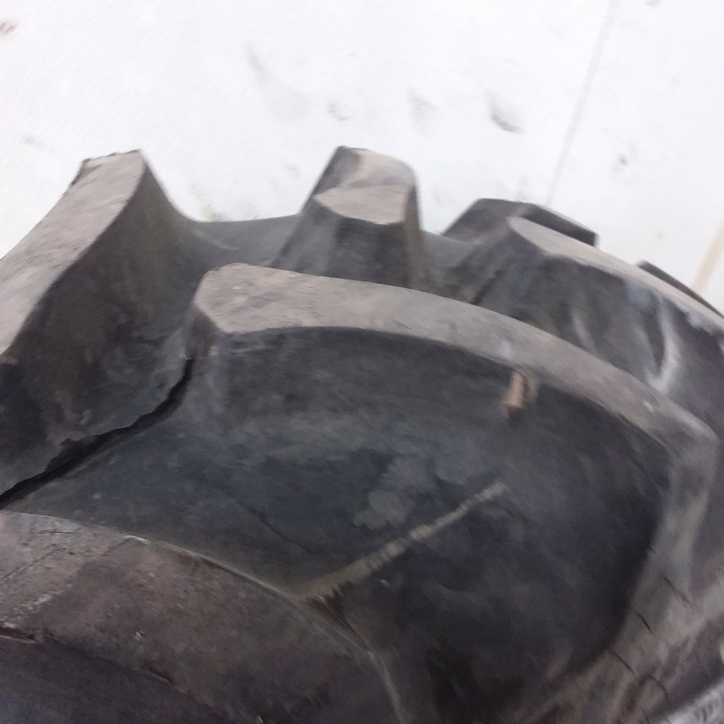380/85R24 Firestone Radial All Traction DT R-1W 131 B 90%