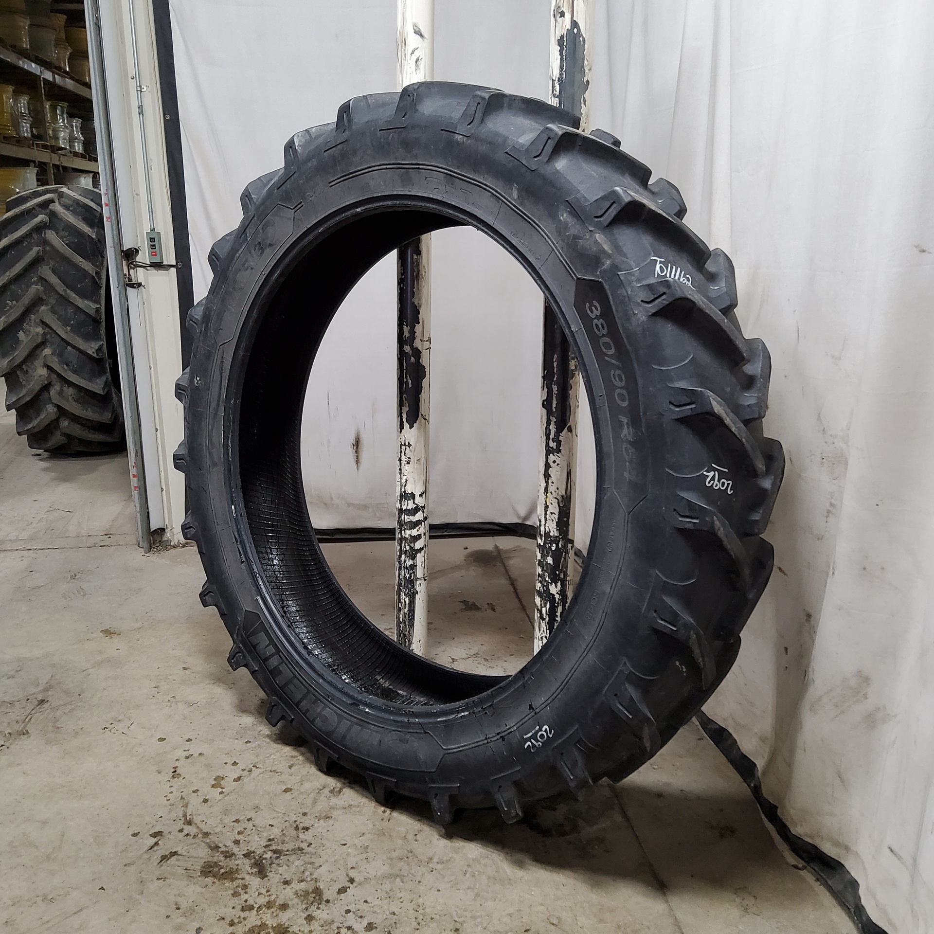Used380/90R54 Michelin AgriBib 2 R1W Agricultural Tires for Sales