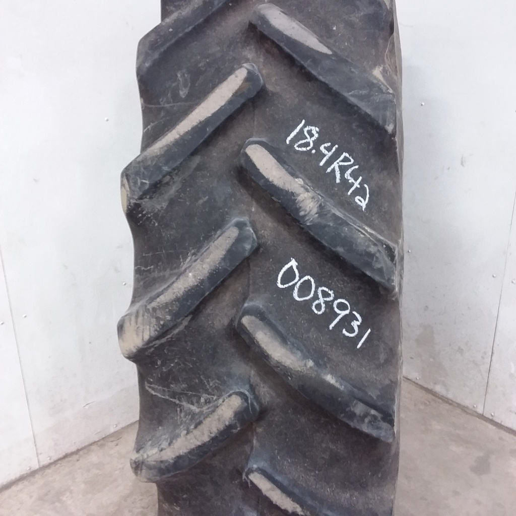 18.4/R42 Goodyear Farm Super Traction Radial R-1W 153 B 65%