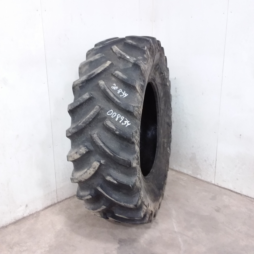 20.8/-34 Titan Farm Hi Traction Lug R-1, D (8 Ply) 90%
