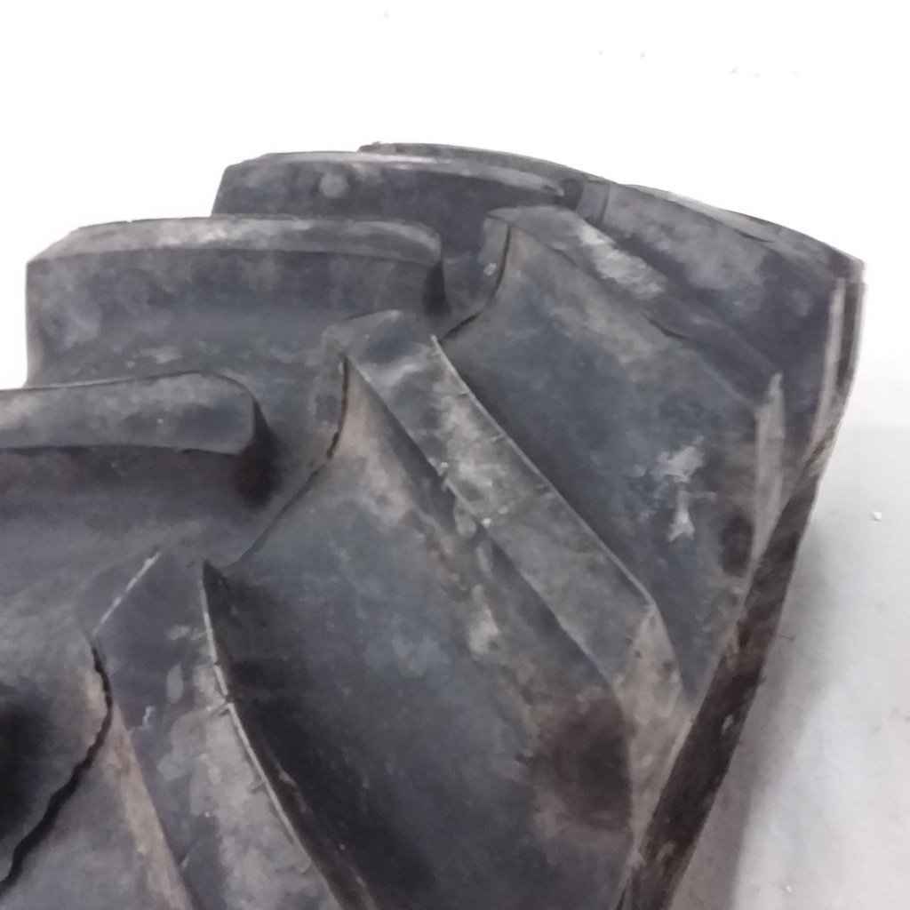 18.4/-38 Firestone Super All Traction 23 R-1, D (8 Ply) 99%