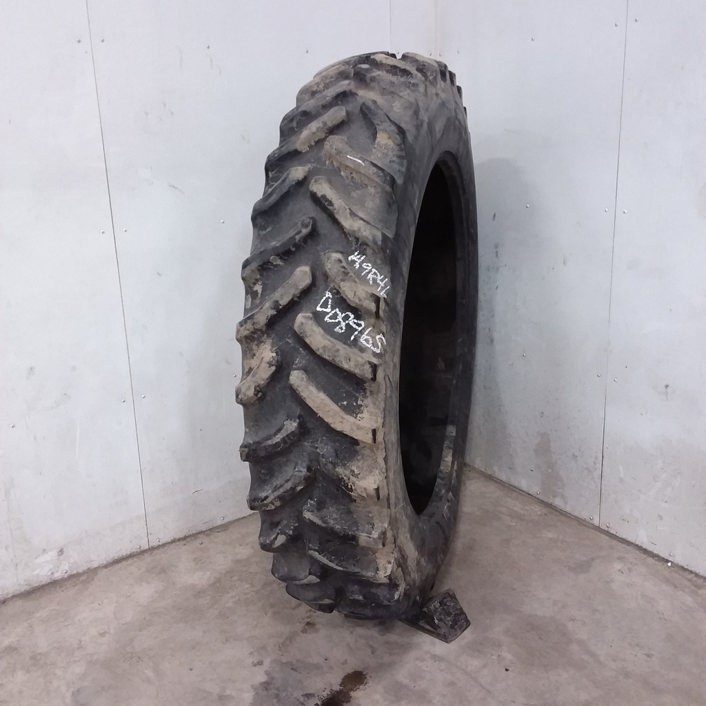 14.9/R46 Goodyear Farm Dyna Torque Radial R-1 142 A8 80%