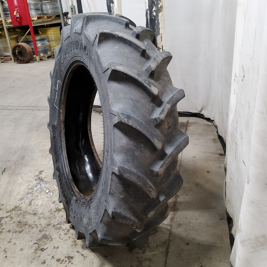 380/85R34 Goodyear Farm DT800 Super Traction R-1W 137 B 70%