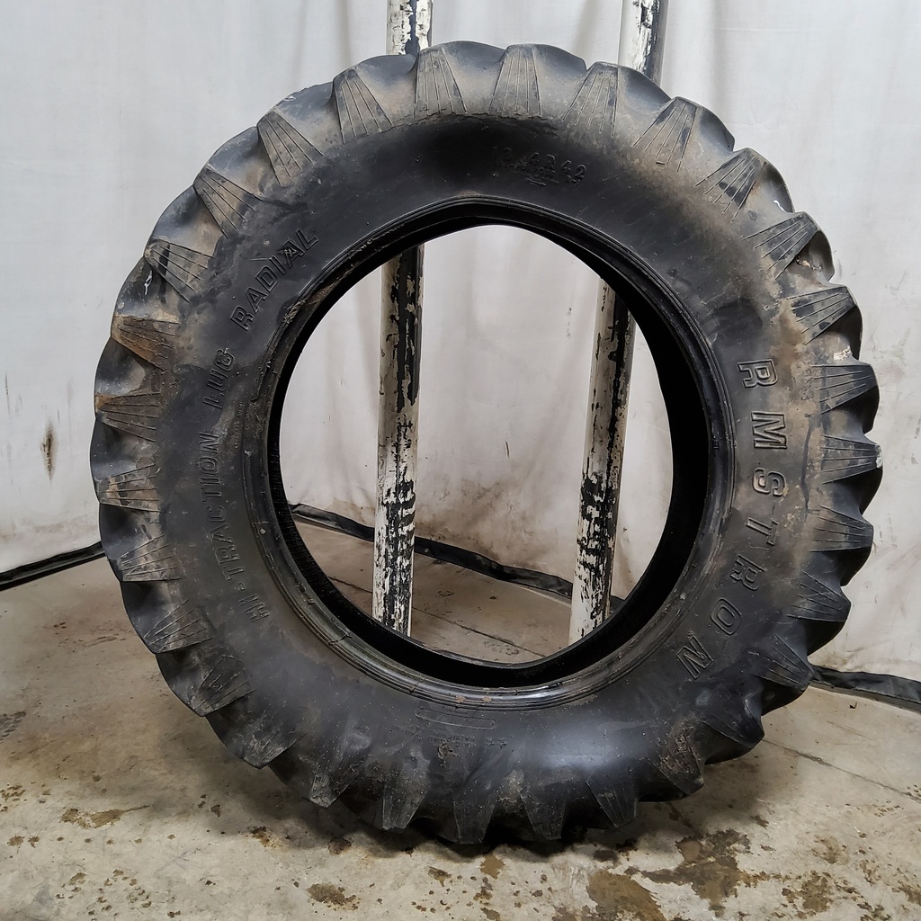 20.8/R42 Armstrong Hi Traction Lug R-1 155 A8, F (12 Ply) 80%