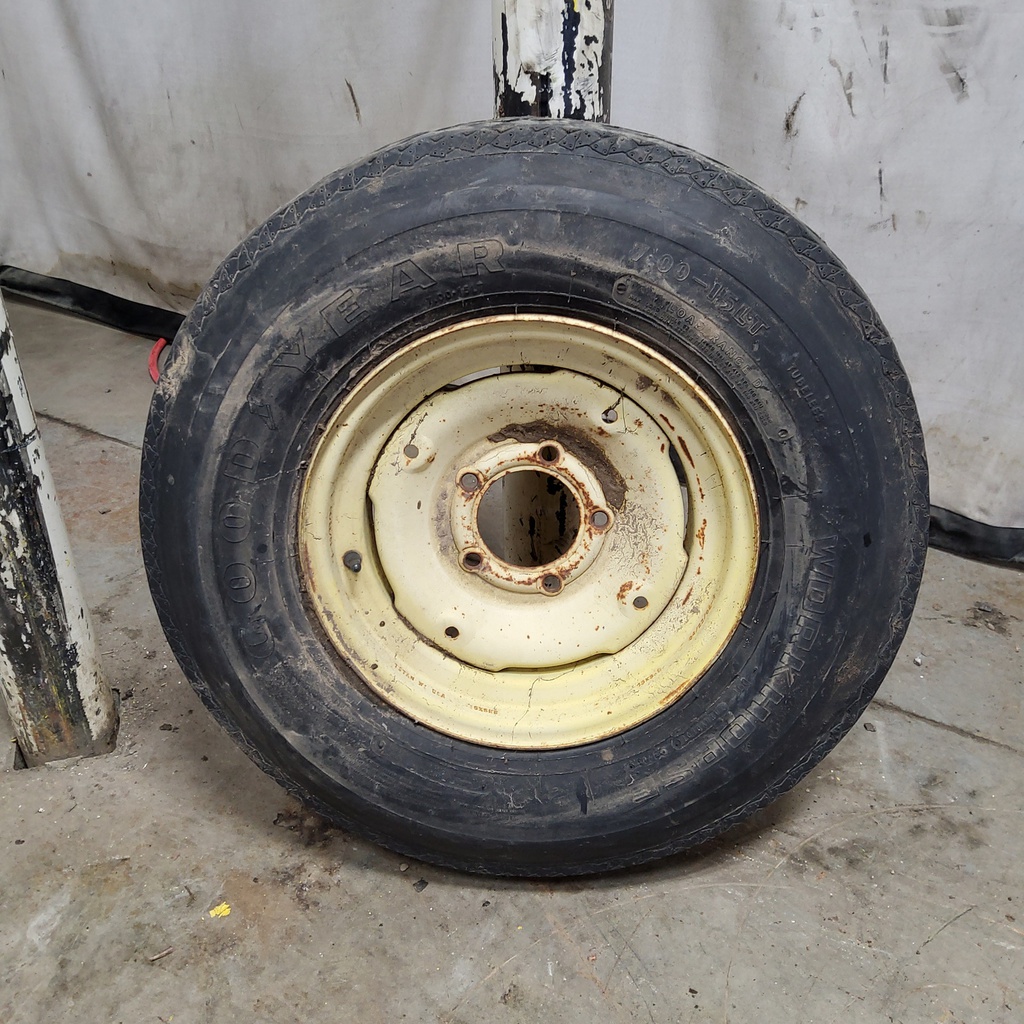 7.00/-15 Goodyear Farm HWY, D (8 Ply)