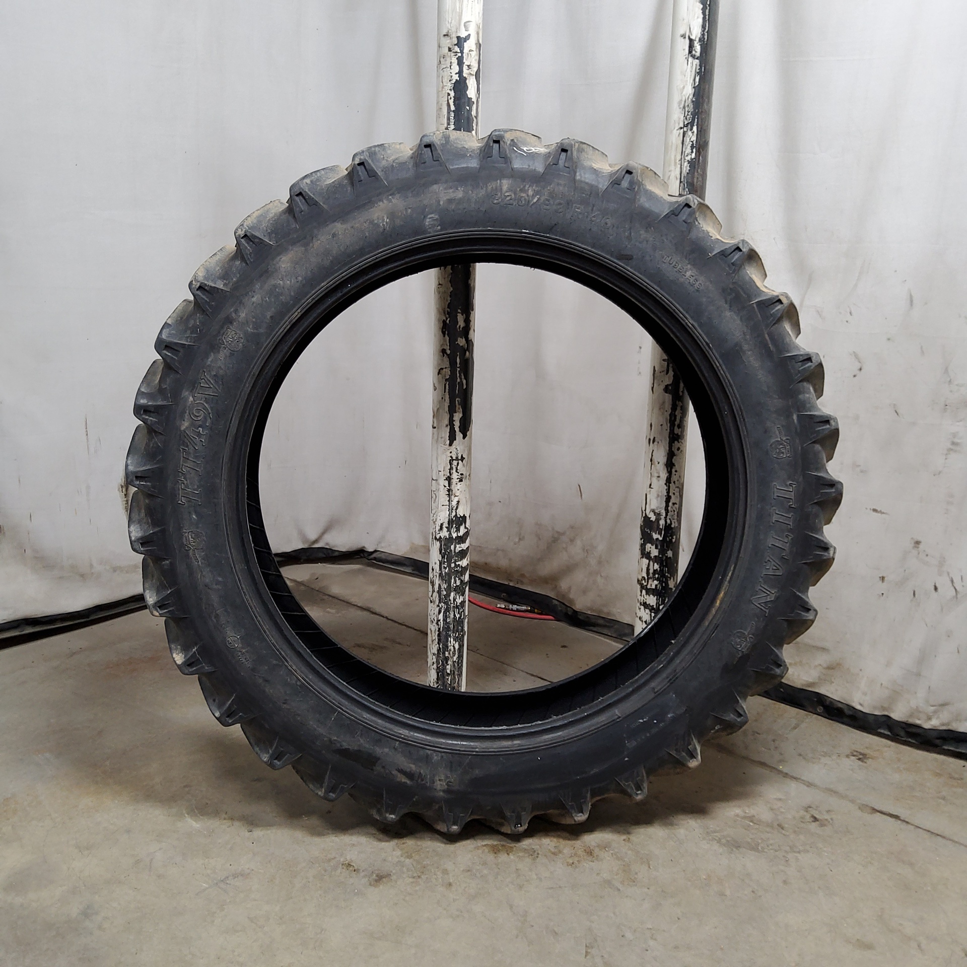 Used320/90R46 Titan Farm TT49V Radial R1W Agricultural Tires for Sales